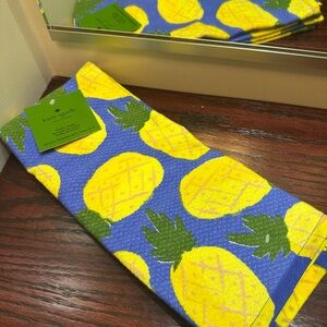 NWT Kate Spade Pineapple Print Kitchen Towel set of 2
